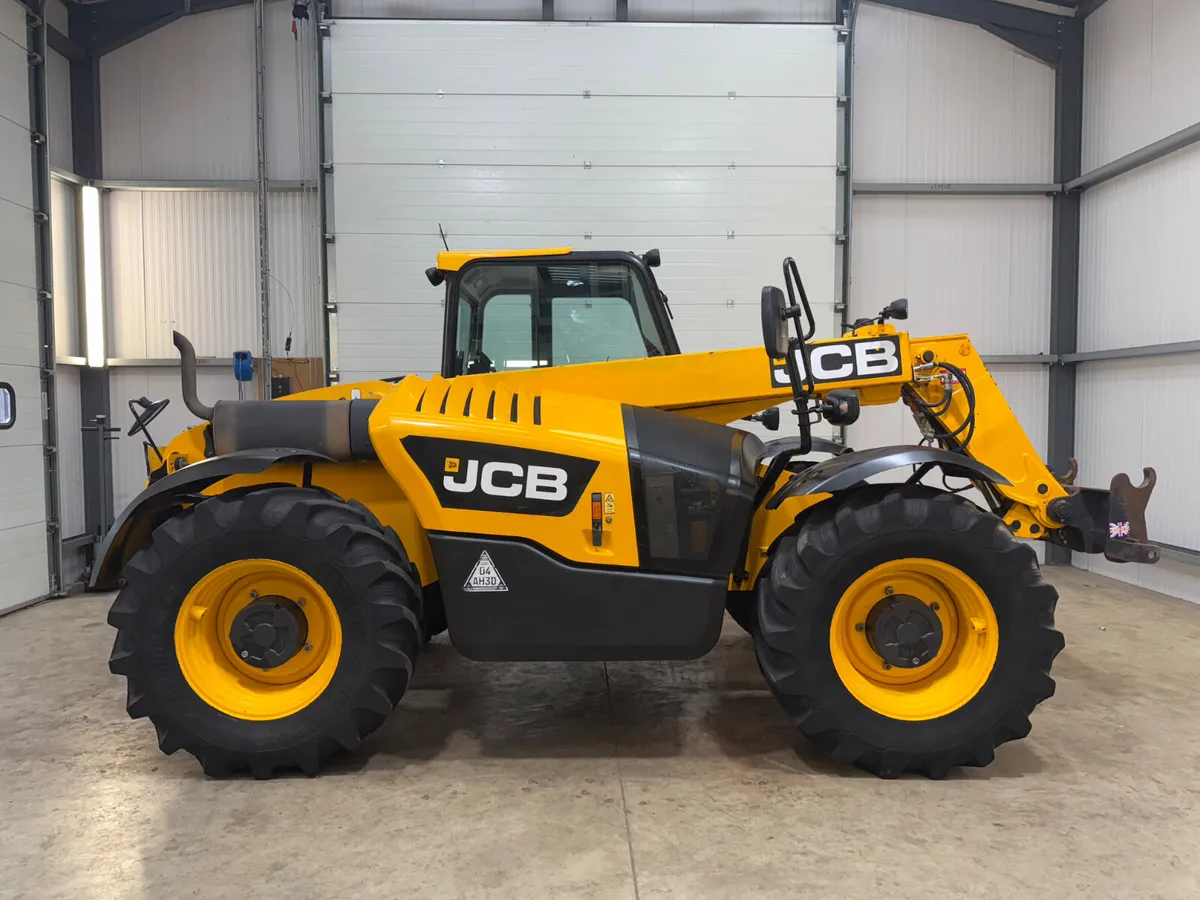 JCB 526-56 Agri ***4000 hrs!!*** - Image 3