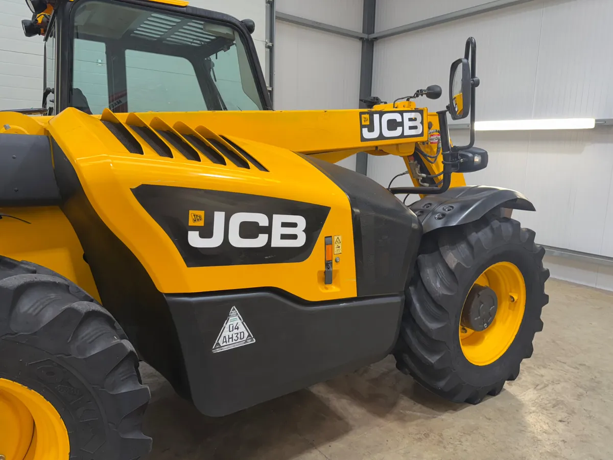JCB 526-56 Agri ***4000 hrs!!*** - Image 4
