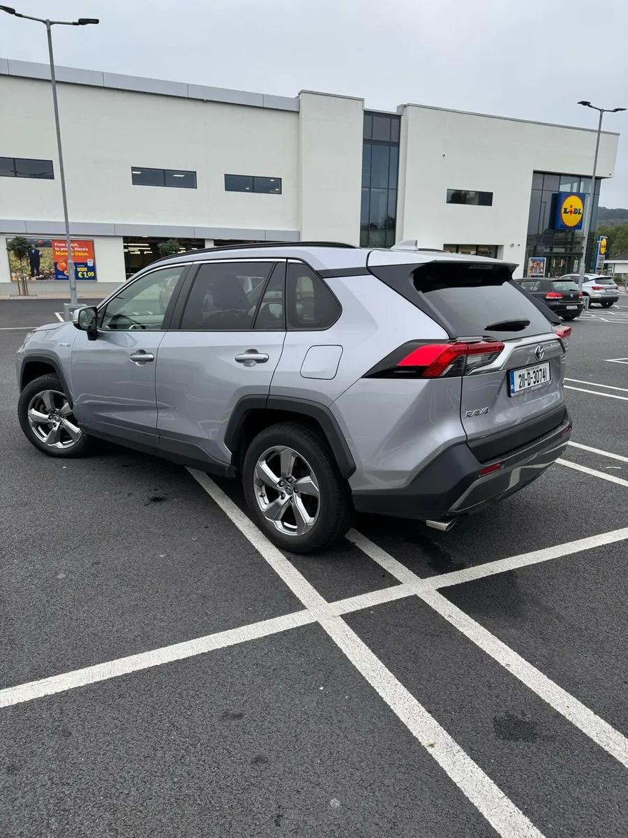 Toyota RAV4 Sol - Image 2