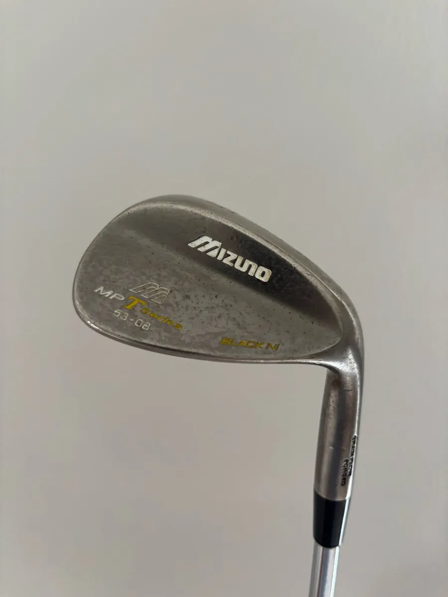 Mizuno Wedge - Image 1