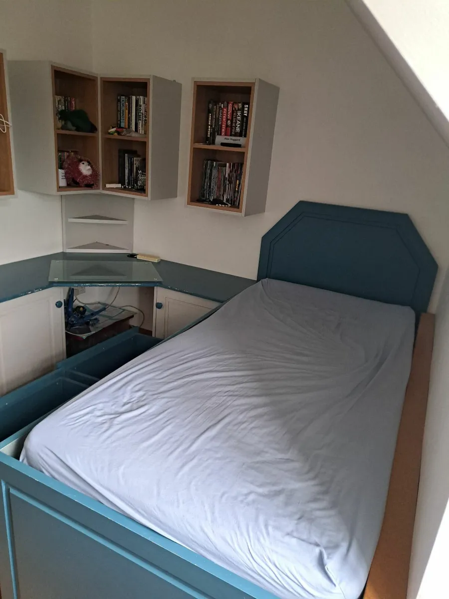 Kids bedroom fitted furniture - Image 1