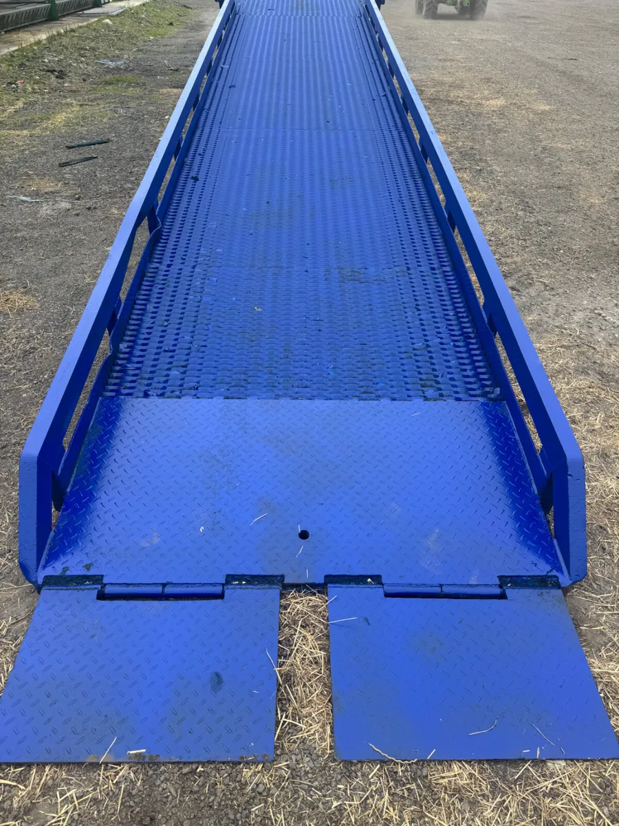 Loading ramp - Image 2