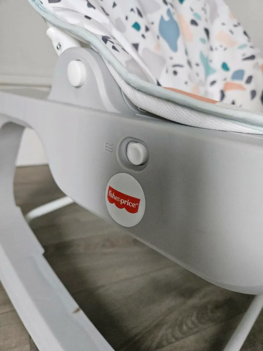 Fisher price baby chair - Image 3