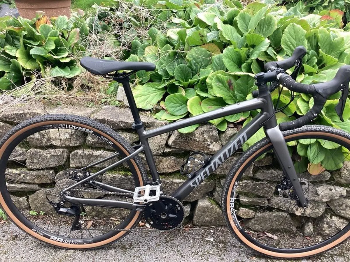 Specialized Diverge 52cm Gravel Bike - Image 1