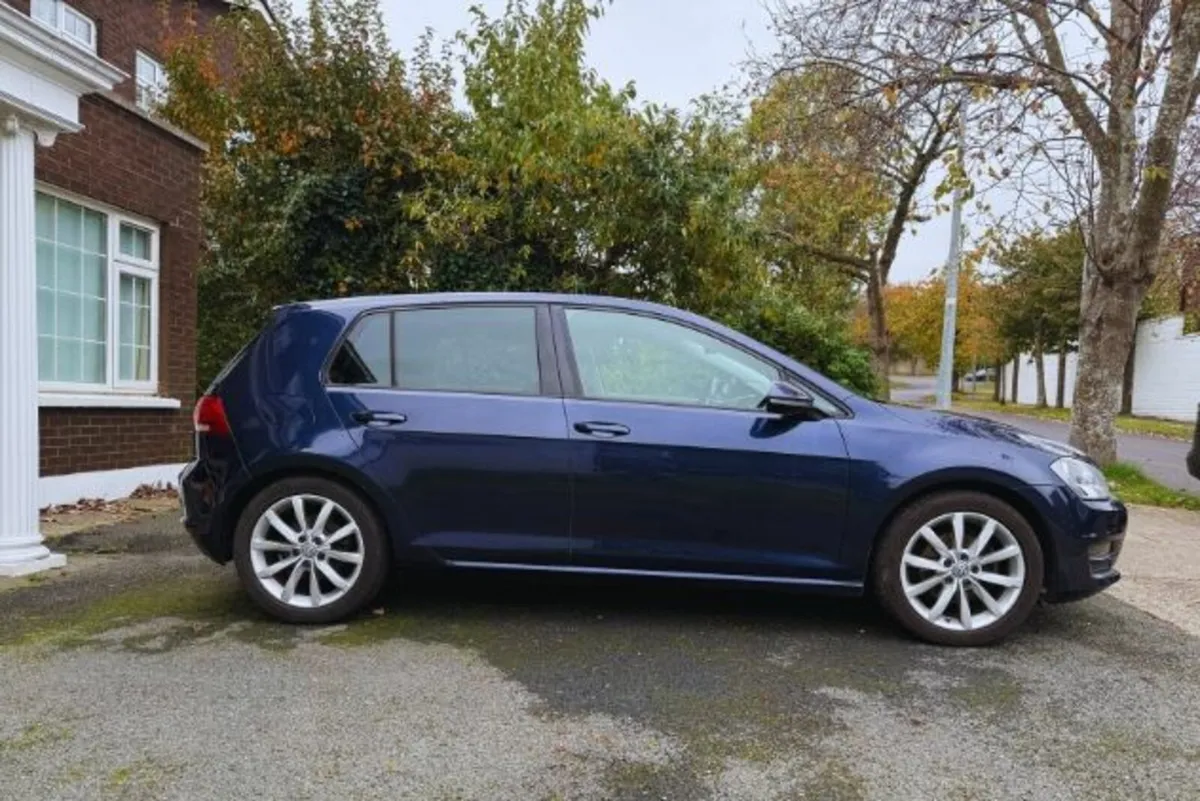 Volkswagen Golf 2.0 TDi Bluemotion - Image 2