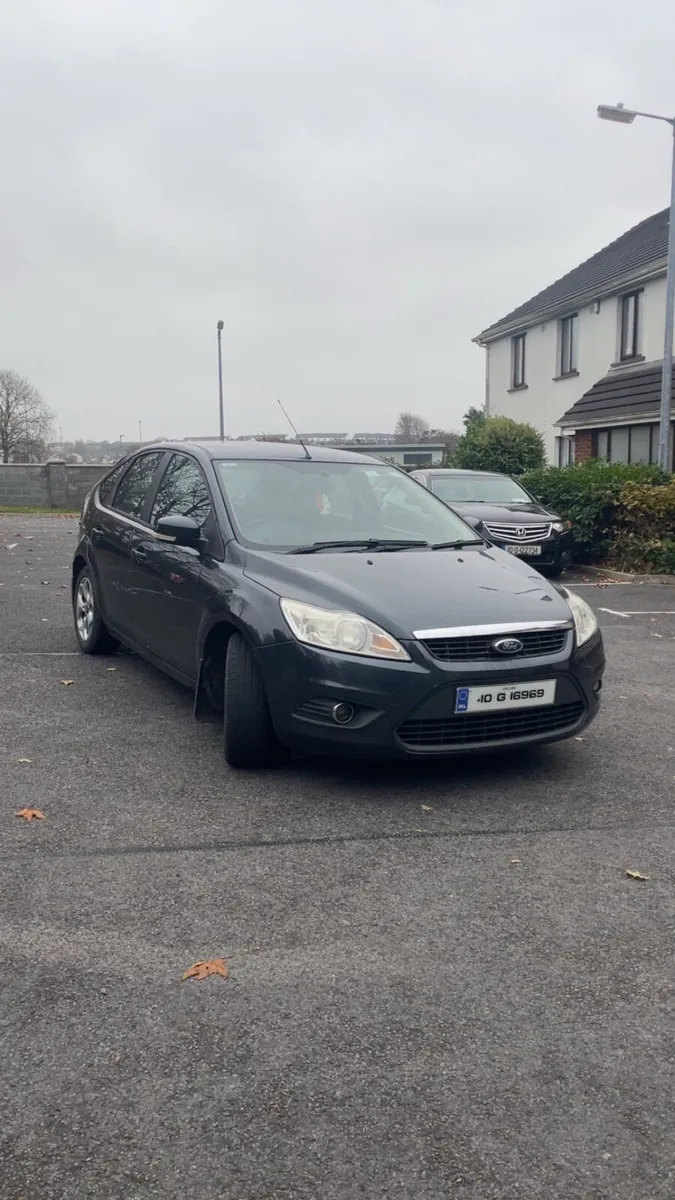Ford Focus 2010 - Image 1