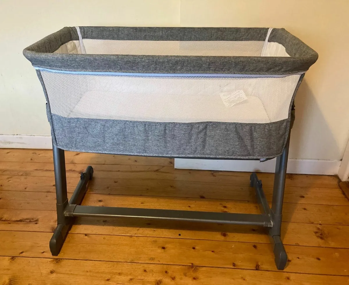 Babylo Cozi Sleeper Bedside Crib + Mattress - Image 2