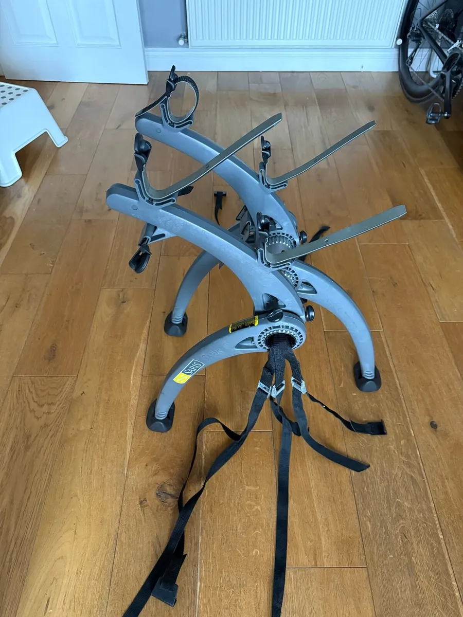 Saris Bike rack, fits most cars. - Image 2
