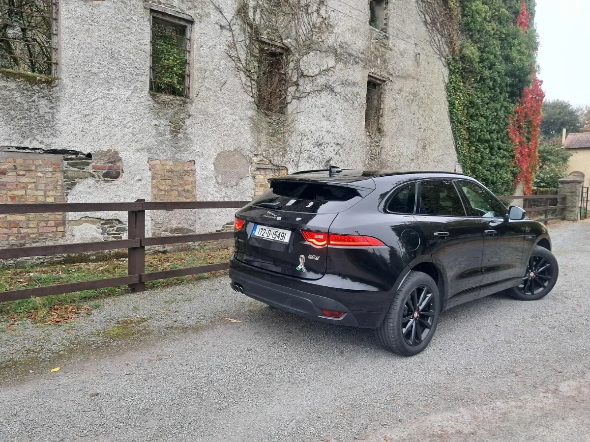 Jaguar F-Pace R-Sport  2017 2.0 Diesel (172) - Image 3