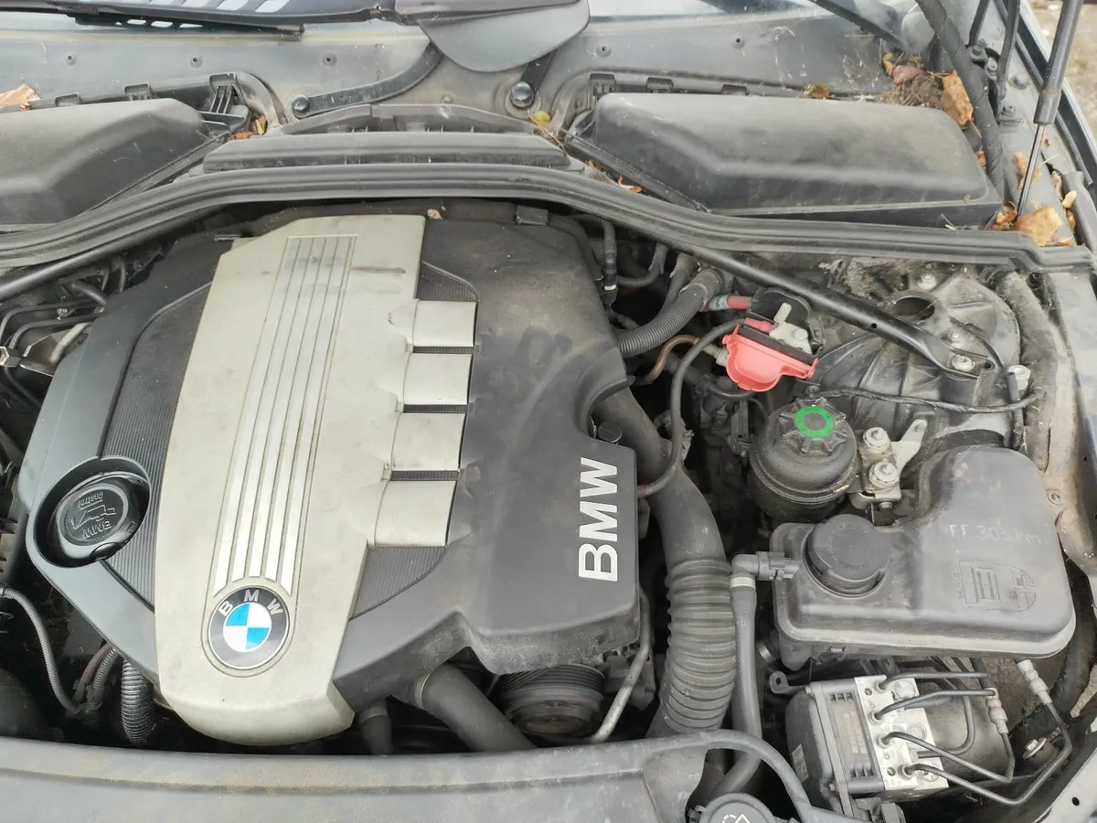 BMW 5-Series 2008 - Image 2