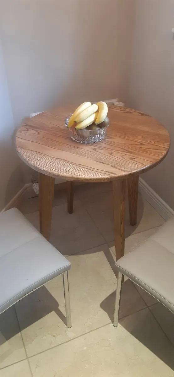 Kitchen table