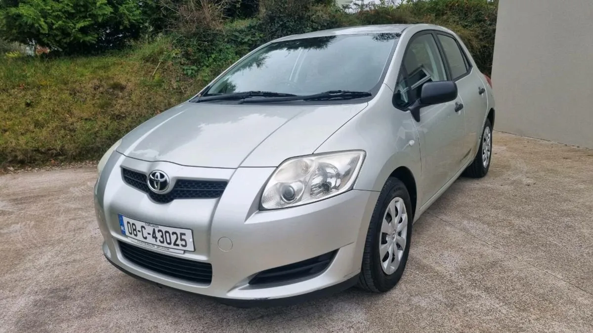 TOYOTA AURIS 1.4 DIESEL FULLY REFURBISHED - Image 1
