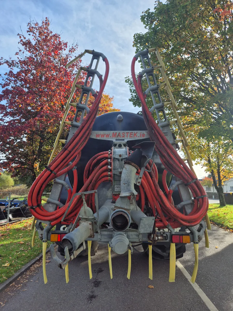 Conor 2500G with Mastek 7.7M dribble bar NO VAT - Image 4