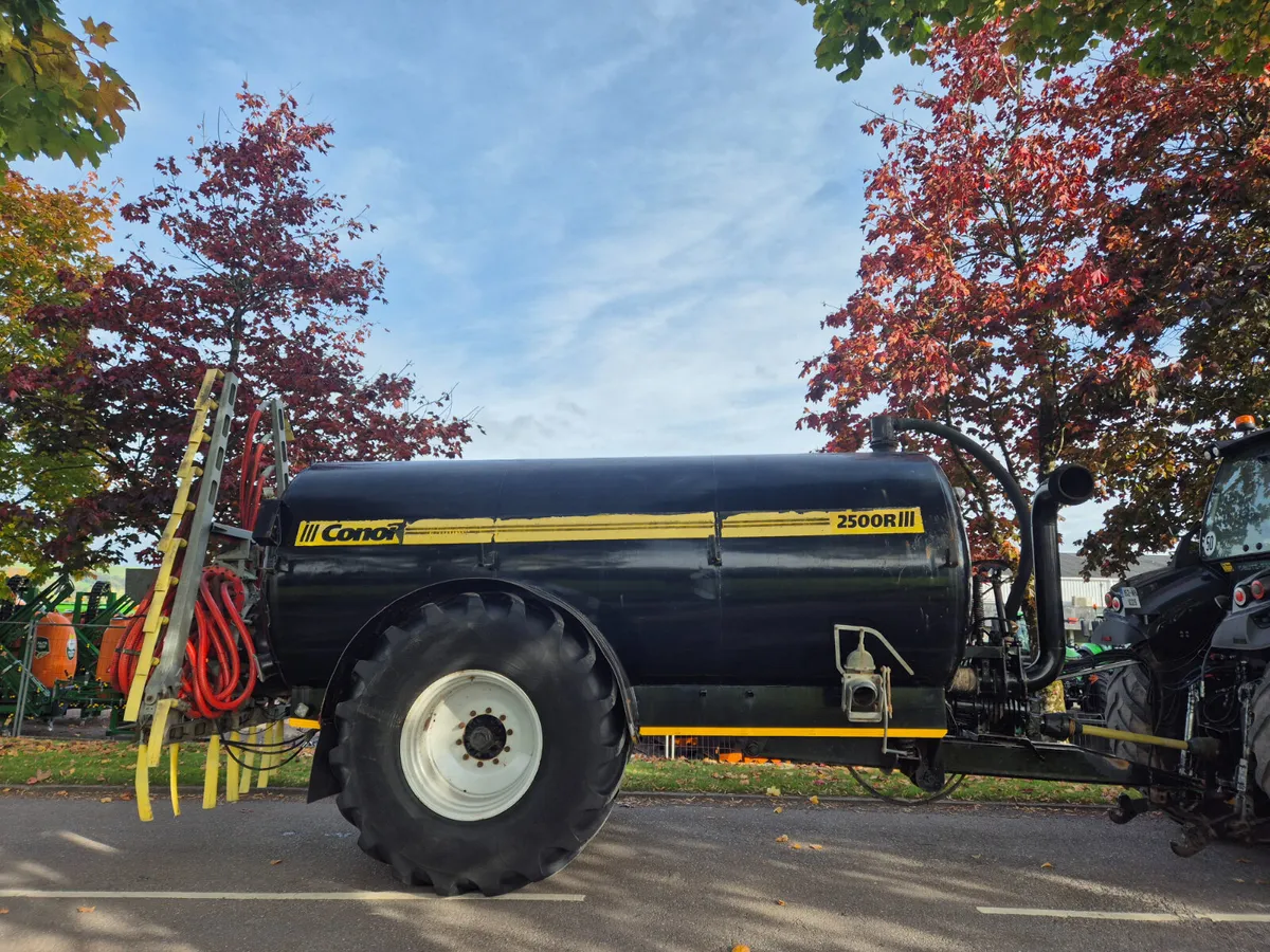 Conor 2500G with Mastek 7.7M dribble bar NO VAT - Image 1