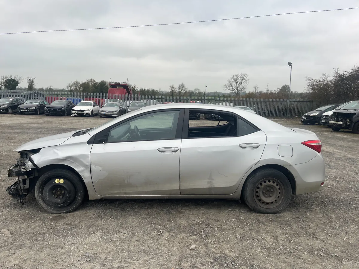 2016 Toyota Corolla - Image 4