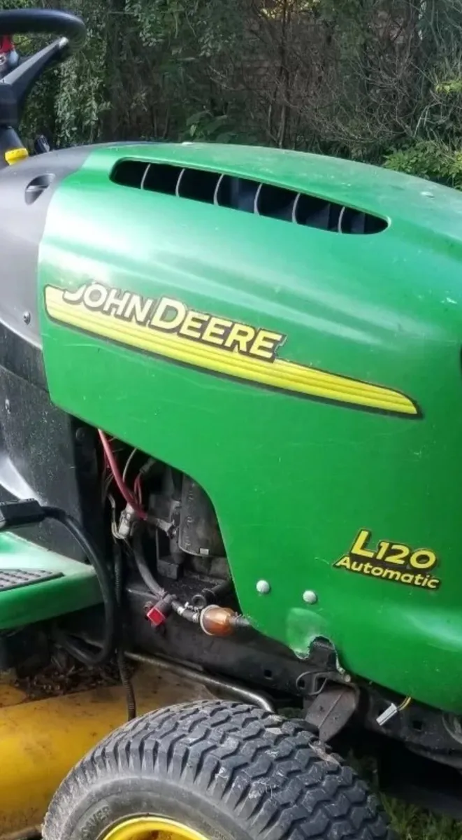 John Deere Lawnmower - Image 2