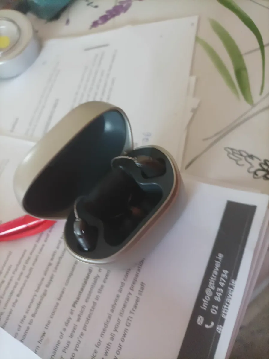 Hearing aids - Image 2
