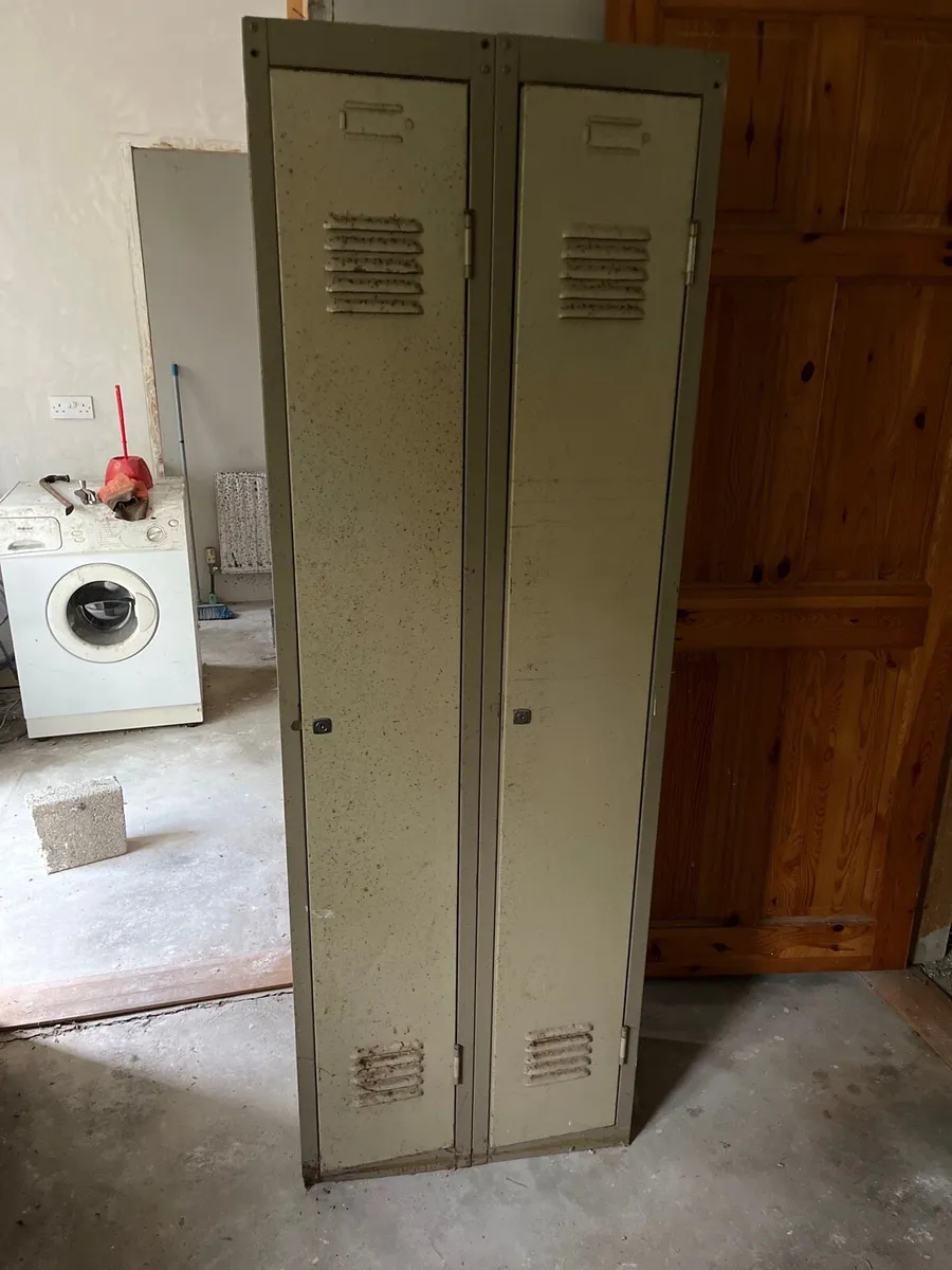 Steel lockers - Image 1