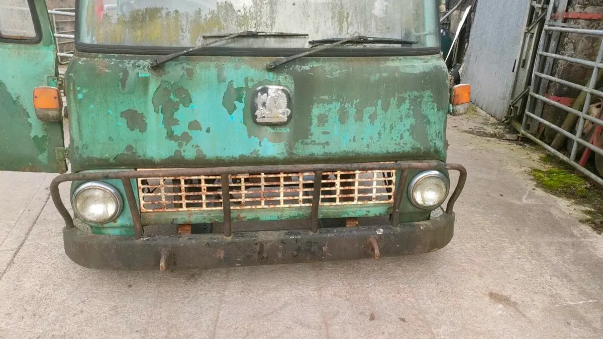 Bedford lorry cab - Image 1