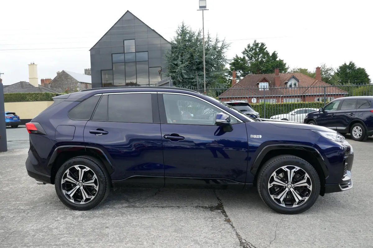 221, SUZUKI ACROSS 2.5 FOUR PHEV AUTO - Image 3