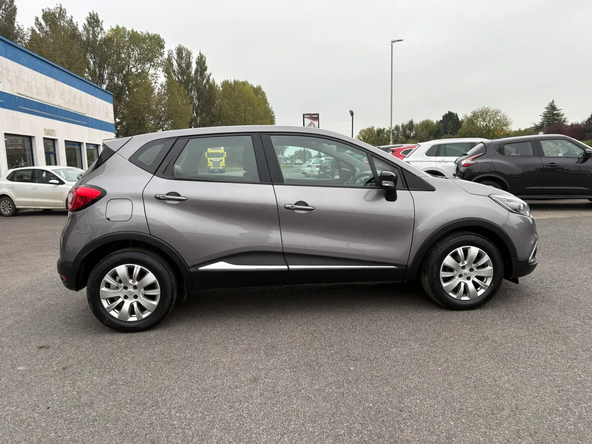 Renault Captur 2016//DIESEL //EXCELLENT CAR - Image 4