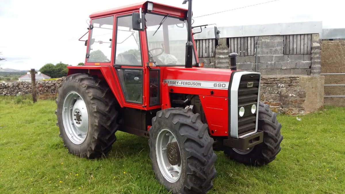 new cab mf ford - Image 1