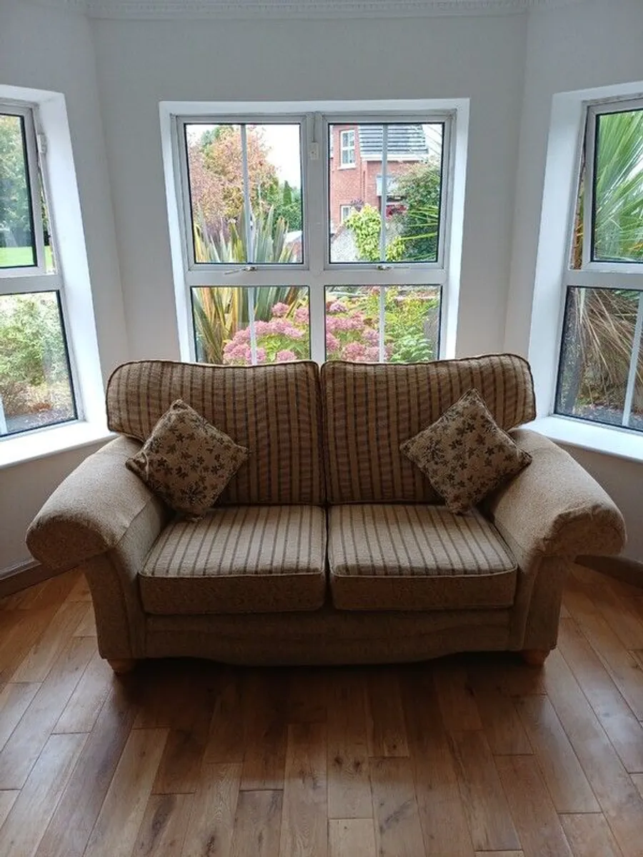 3 Piece Sofa - Image 3