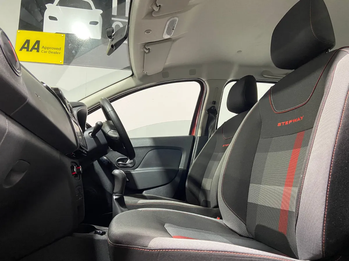 Dacia Sandero 2020 1.0 PETROL TECHROAD LIMITED EDI - Image 3