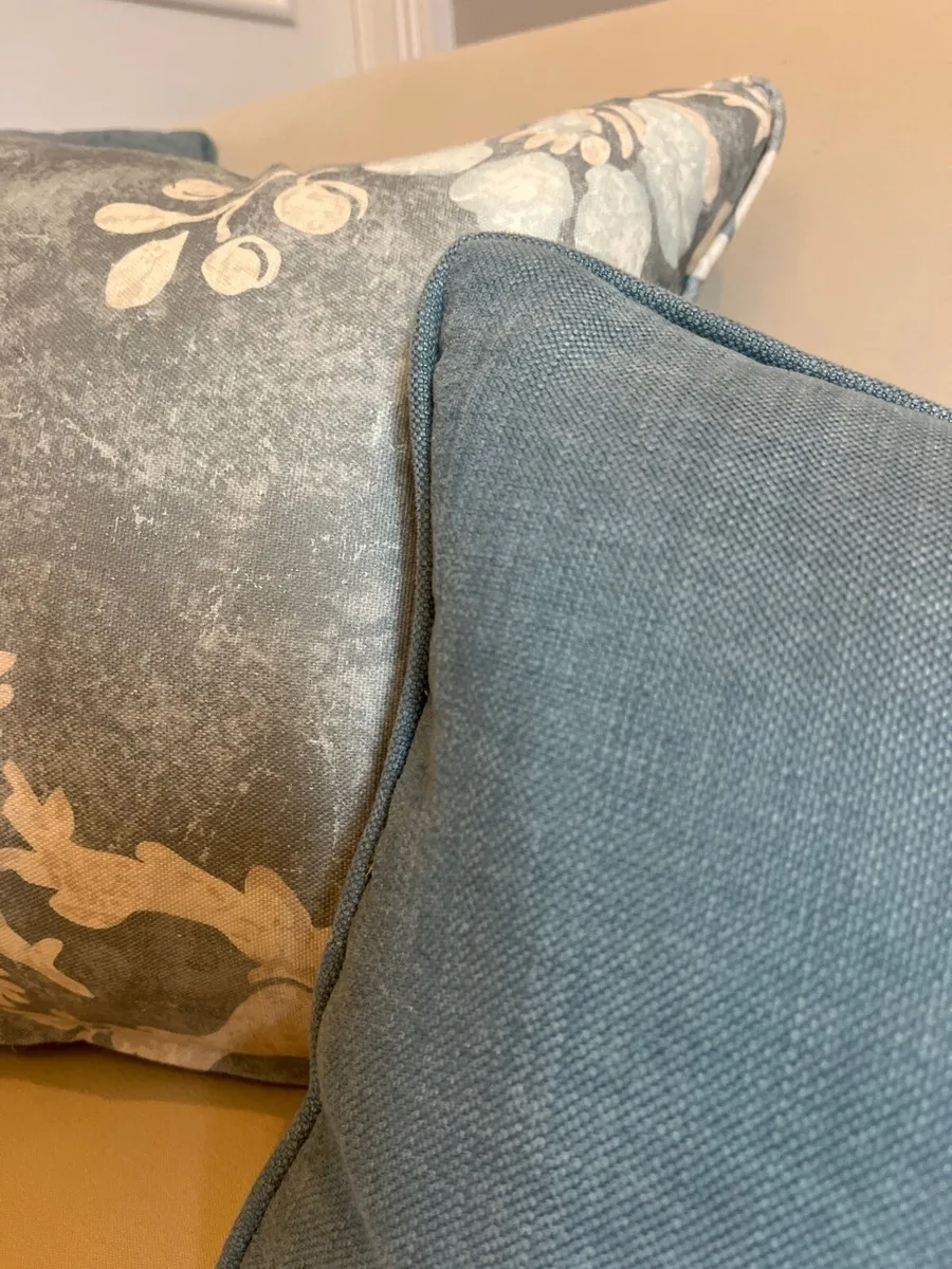 Cushions - Image 3