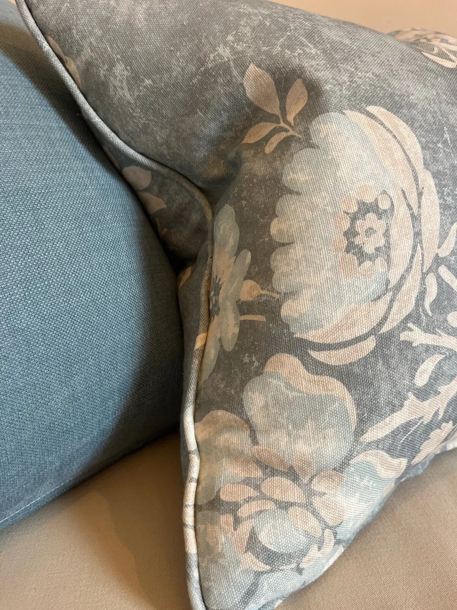 Cushions - Image 4