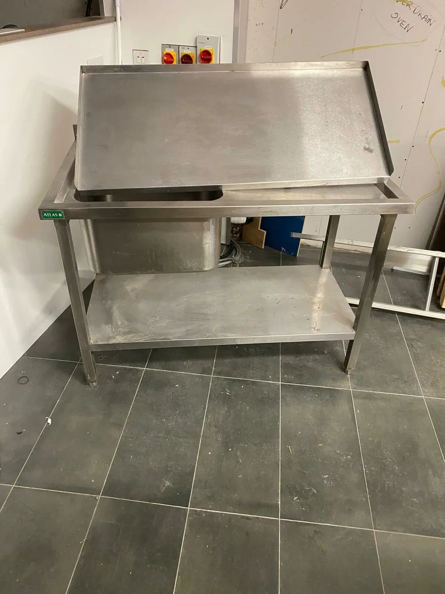 Sink and two stands - Image 2