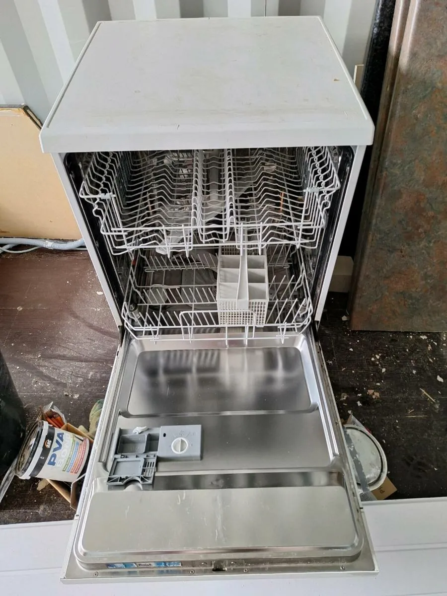 Dishwasher - Image 1