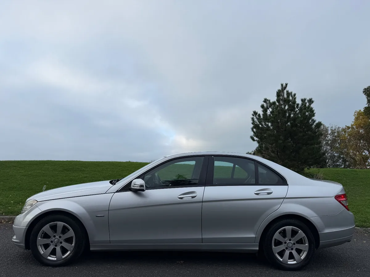 MercedesC-Class 2010 200 CDI BLUE SPECIAL EDITION - Image 4