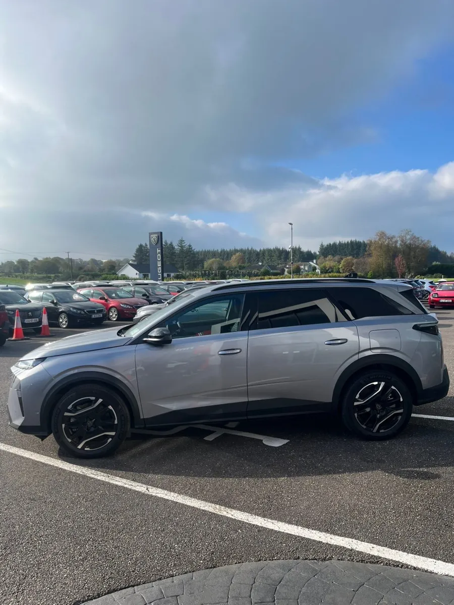 Peugeot 5008 2025 - Image 3