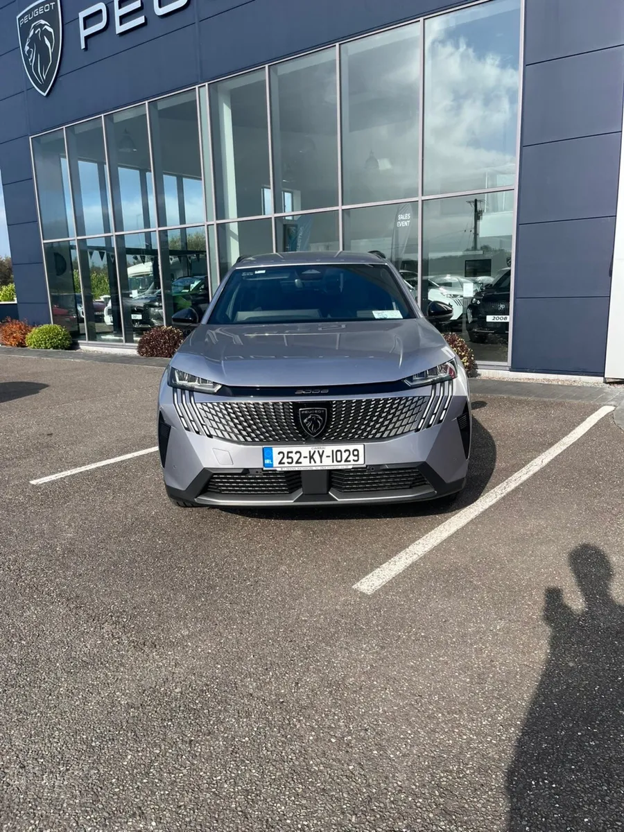 Peugeot 5008 2025 - Image 1