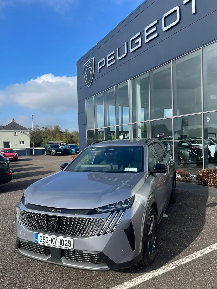Peugeot 5008 2025 - Image 2