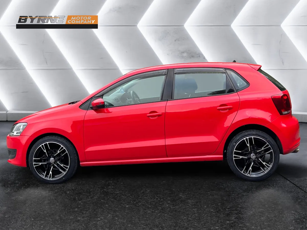 VOLKSWAGEN POLO 1.2 TSI AUTO, 2014 - Image 2