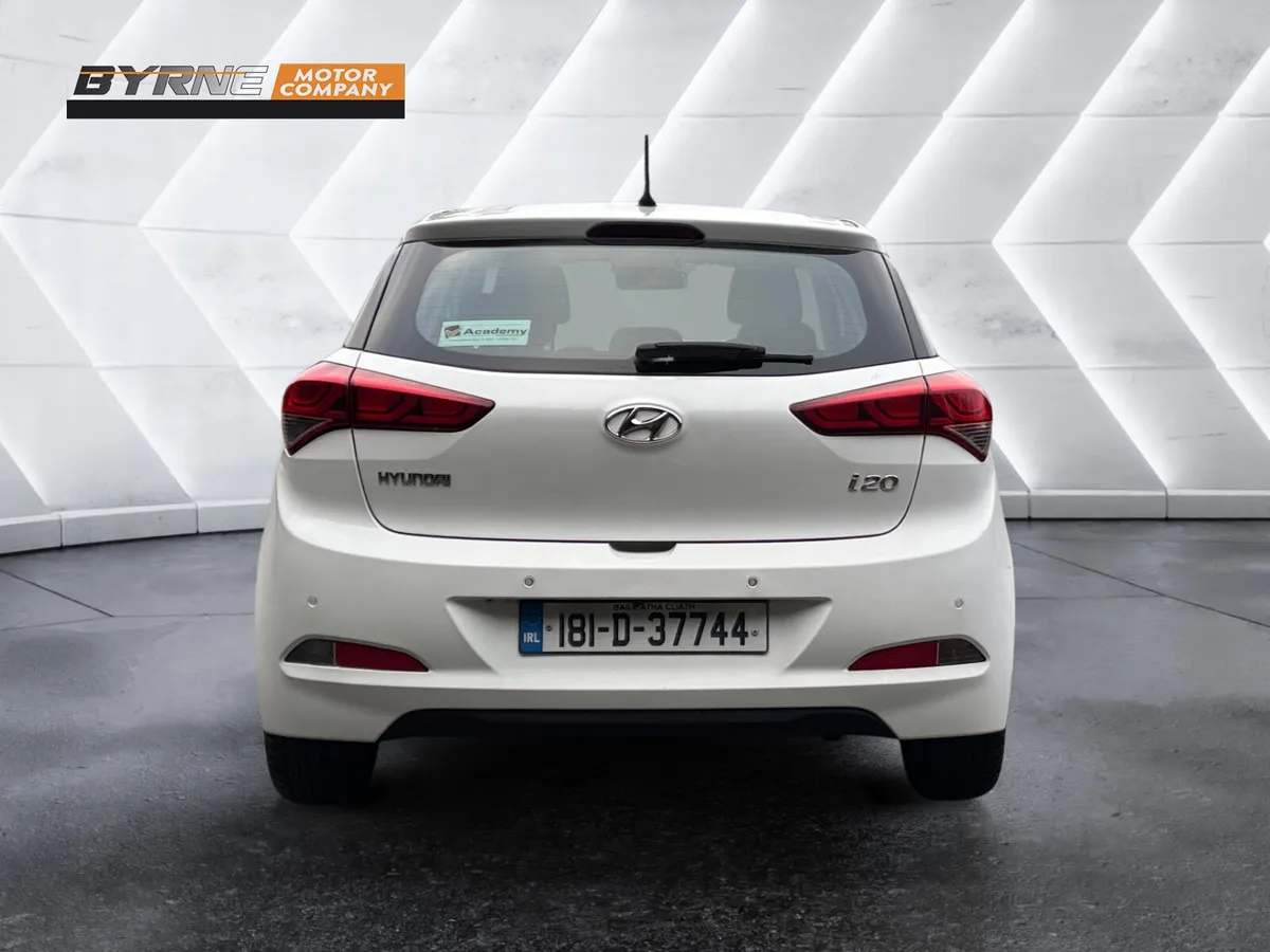 HYUNDAI i20 1.2 DELUXE 2018 - Image 4