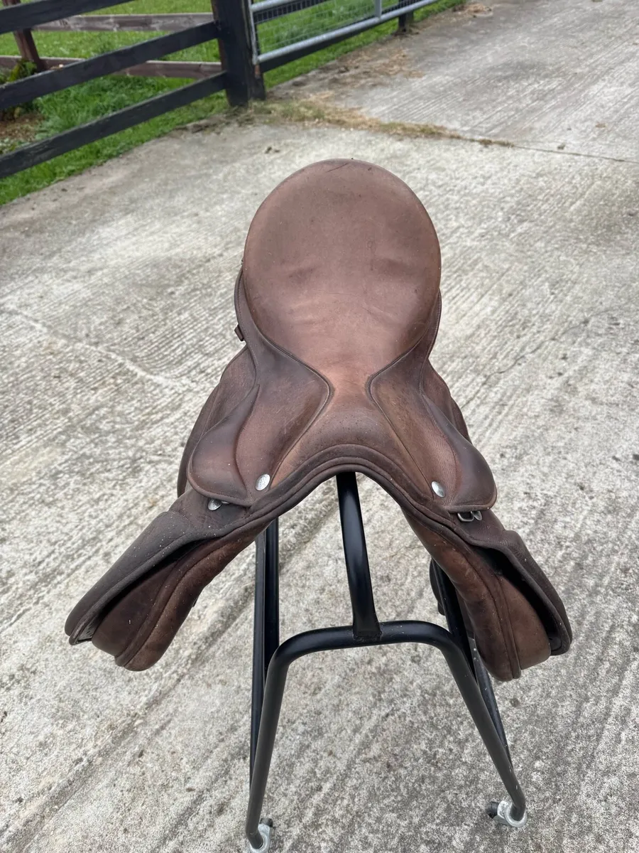 Saddles surplus to requirements - Image 3