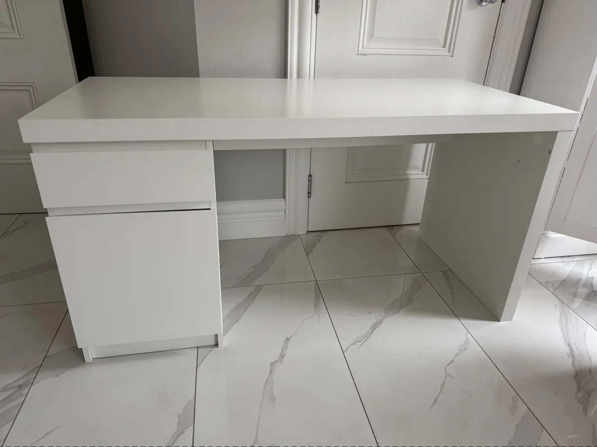 Desk - Image 1