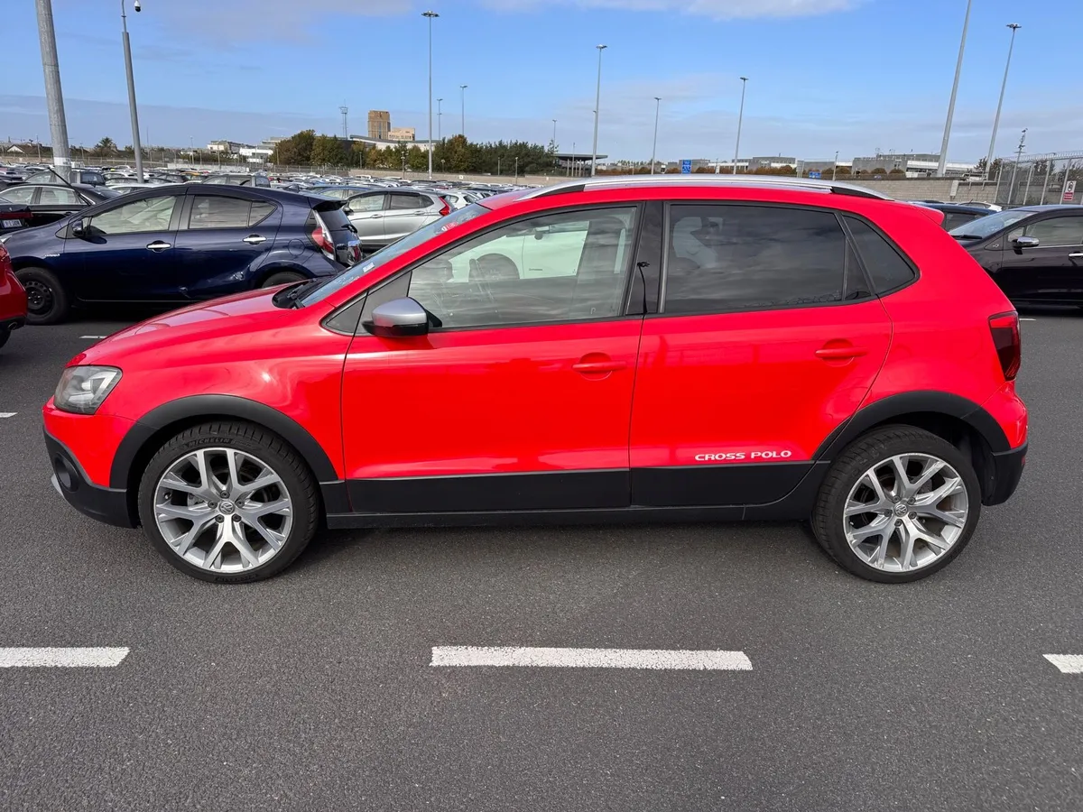 Volkswagen Polo Cross - Image 2