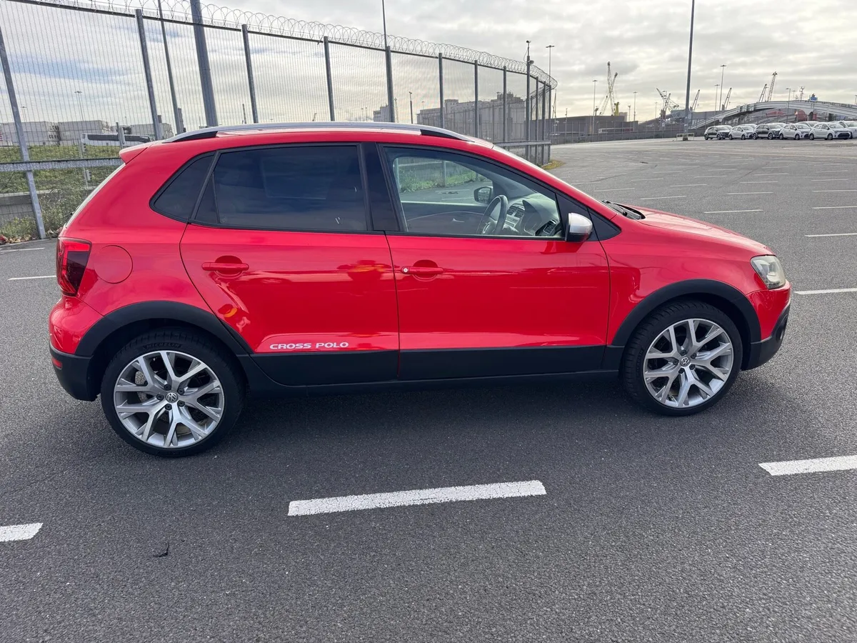 Volkswagen Polo Cross - Image 4