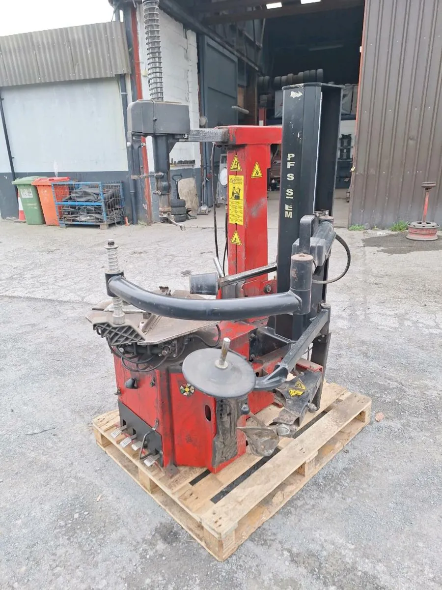 2 tyre changers - Image 4