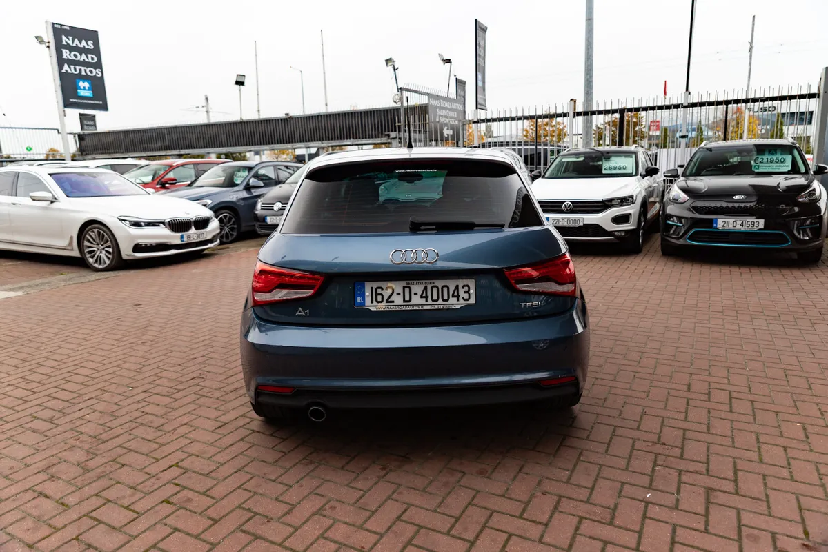 1.0 TSI SPORT EDITION 5DR HATCHBACK AUTOMATIC // B - Image 4