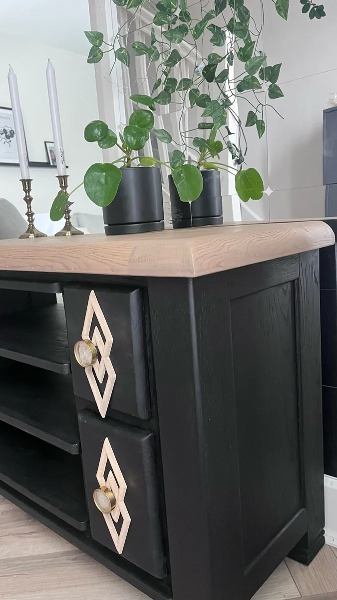 Beautiful💚 Solid oak tv stand or side table 🌟 - Image 3