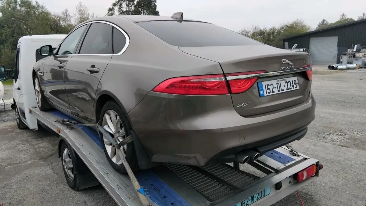 SPOTLESS JAGUAR XF LOW MILES - Image 4