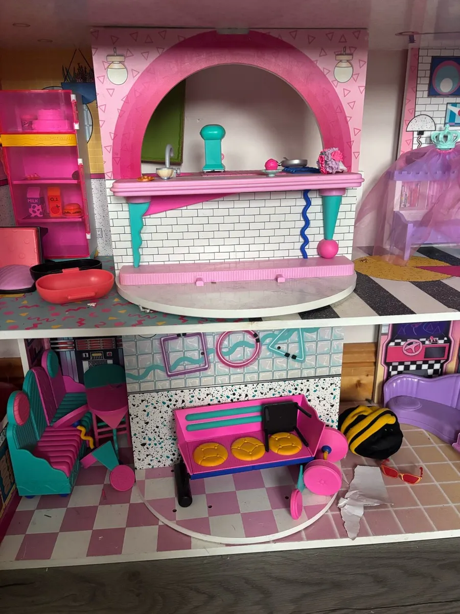 Dolls House - Image 2