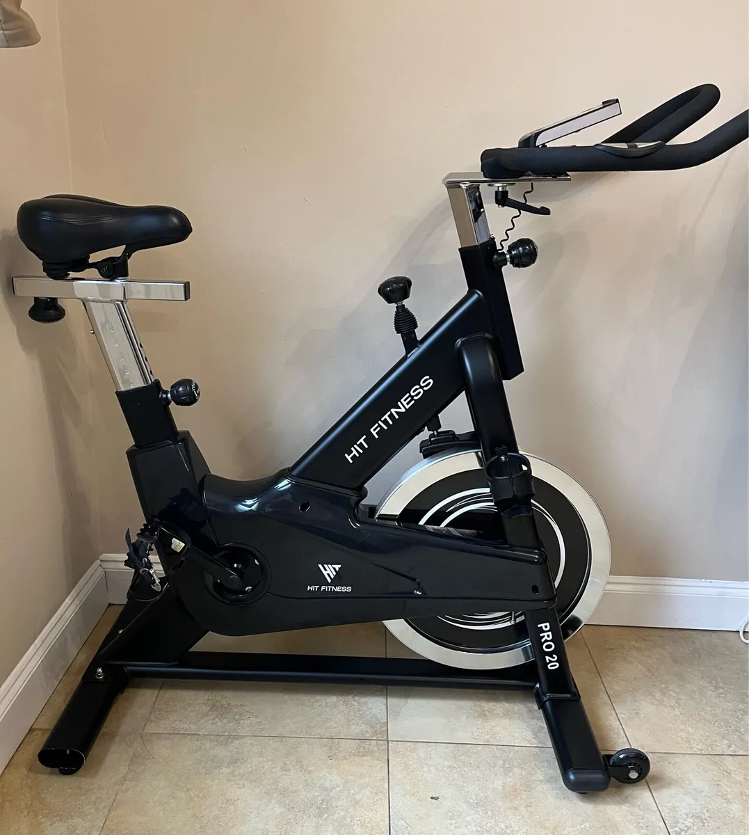 As new: hit fitness 20kg flywheel spin bike - Image 2