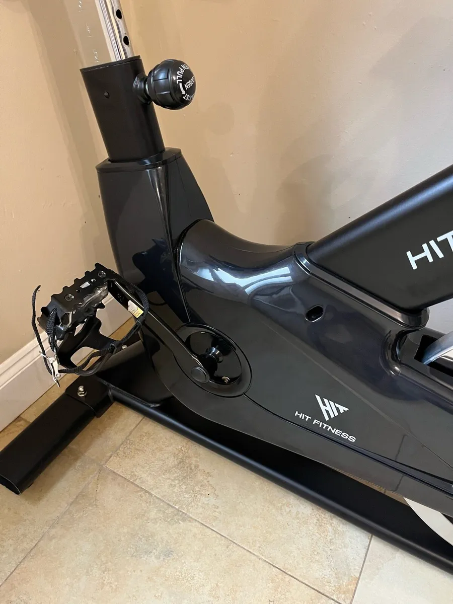 As new: hit fitness 20kg flywheel spin bike - Image 4
