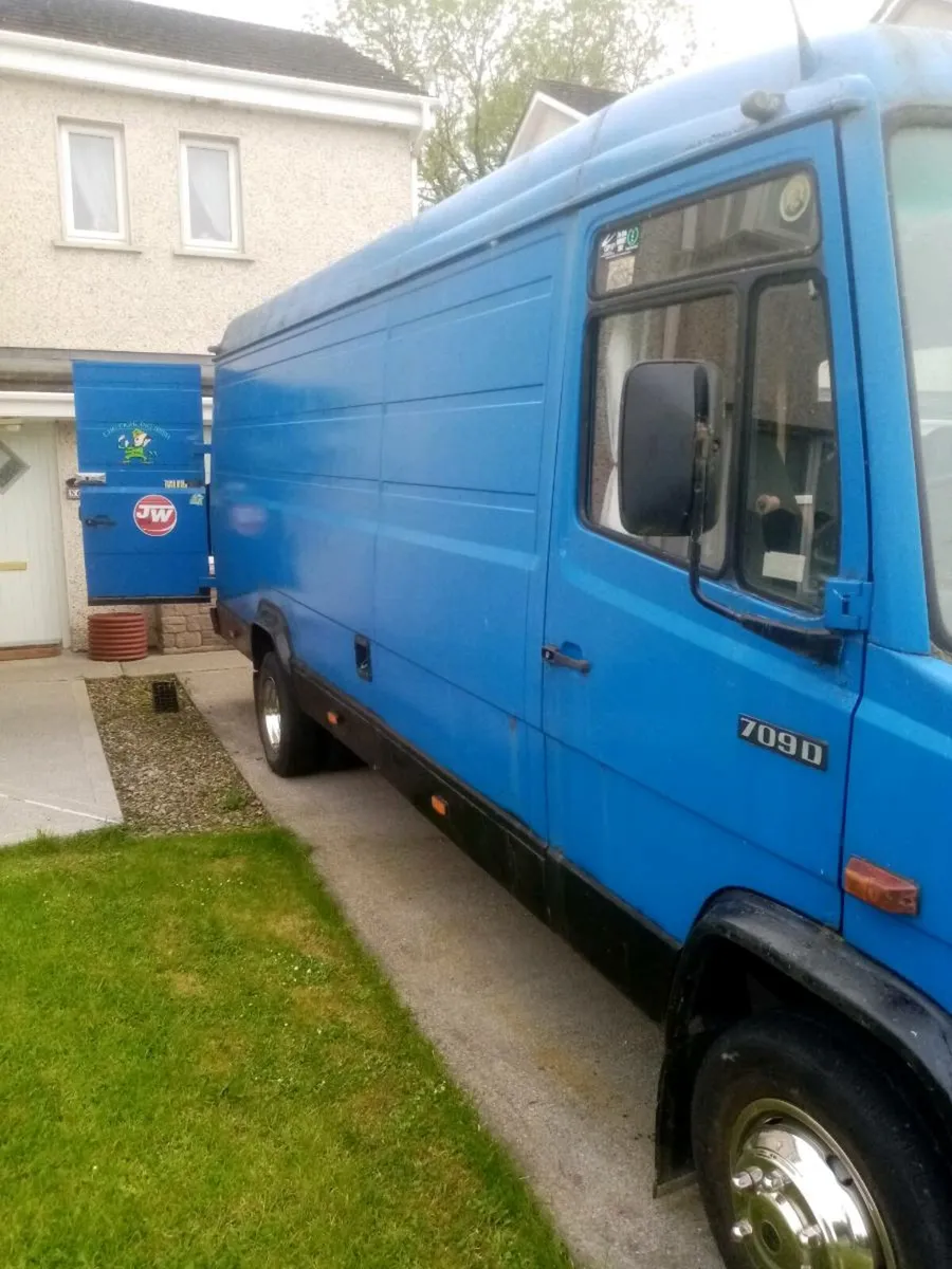 Camper - Image 1